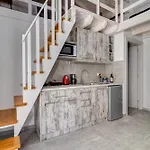 Molos Beachfront In Appartement Diakopto