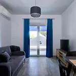 Molos Beachfront In Appartement