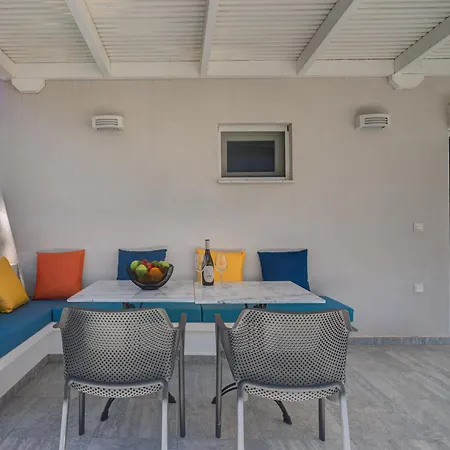 Daire Molos Beachfront In