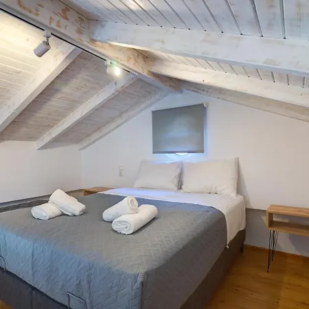 Lejlighed Molos Beachfront In