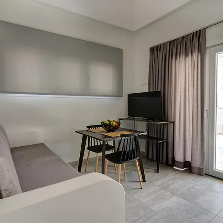 Апартаменты Molos Beachfront In