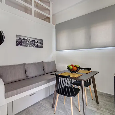 Daire Molos Beachfront In