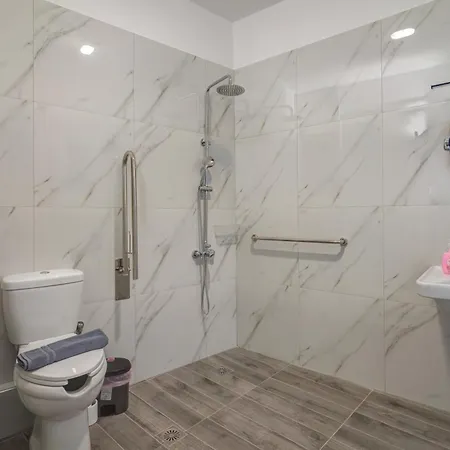 Molos Beachfront In Апартаменты *
