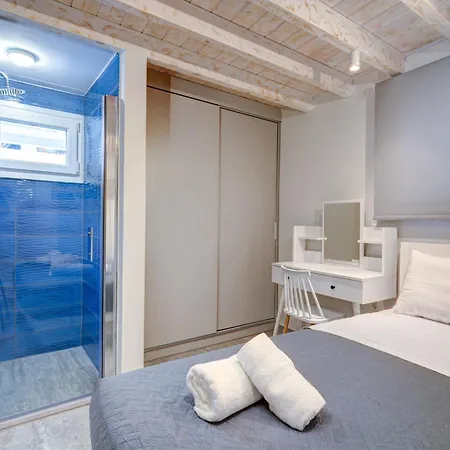 Molos Beachfront In 디아코프토