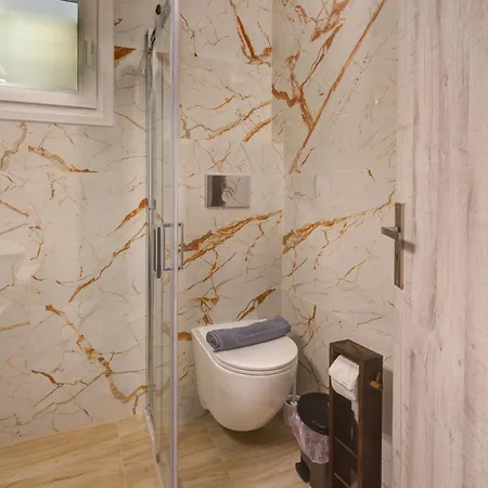 아파트 Molos Beachfront In 디아코프토