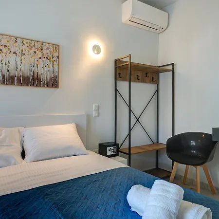 Molos Beachfront In Апартаменты Диакоптон