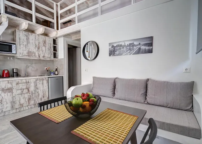 Daire Molos Beachfront In *