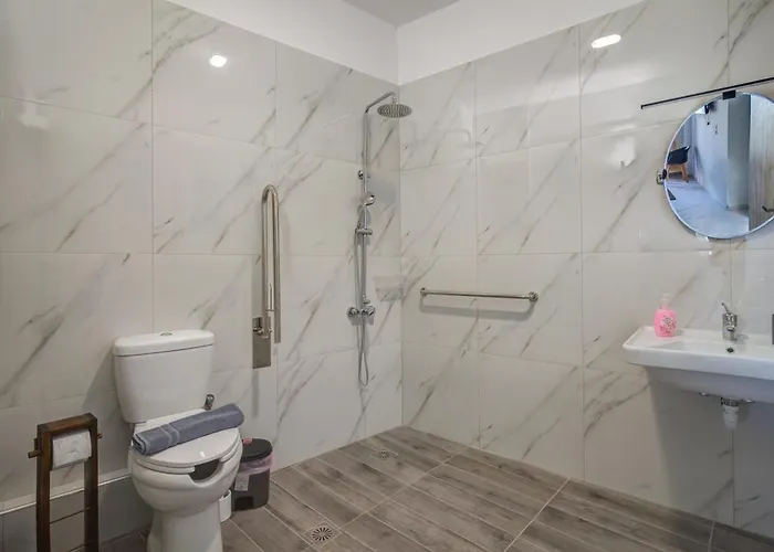 Molos Beachfront In Daire *