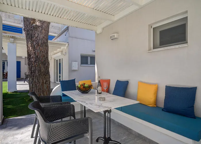 Molos Beachfront In Appartement *